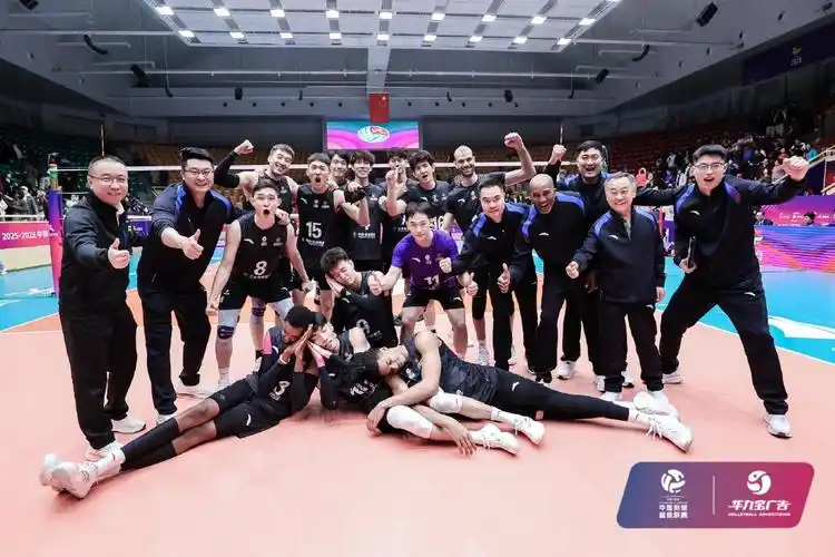CBA联赛：新疆伊力特 VS 辽宁本钢